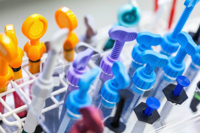 Resine da ribasatura: caratteristiche e applicazioni